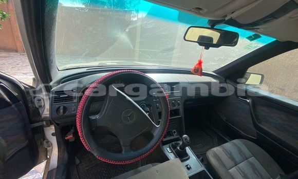 Acheter Occasion Voiture Mercedes-Benz C180 coupe Autre à Banjul, Banjul Acheter Occasion Voiture Mercedes-Benz C180 coupe Autre à Banjul, Banjul