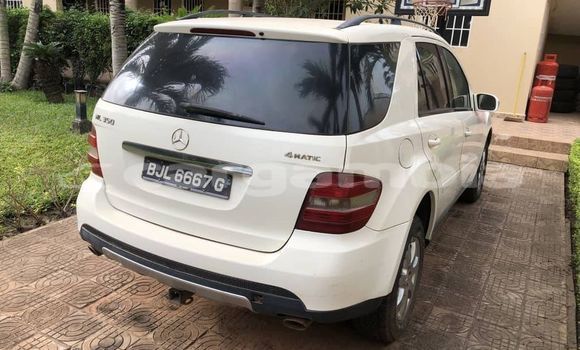 Acheter Occasion Voiture Toyota Matrix Blanc à Banjul, Banjul Acheter Occasion Voiture Toyota Matrix Blanc à Banjul, Banjul