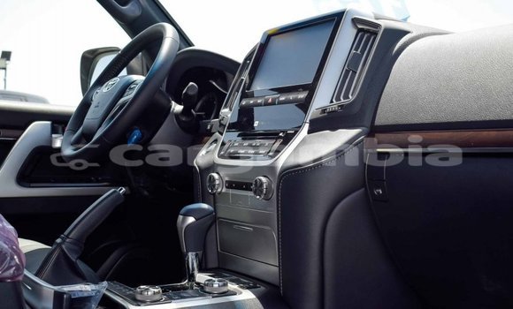 اشتري جديد Toyota Land Cruiser Black سيارة في Bakau في Kanifing اشتري جديد Toyota Land Cruiser Black سيارة في Bakau في Kanifing