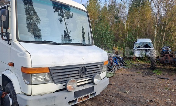 Acheter Occasion Voiture Mercedes‒Benz Esprit Blanc à Banjul, Banjul Acheter Occasion Voiture Mercedes‒Benz Esprit Blanc à Banjul, Banjul