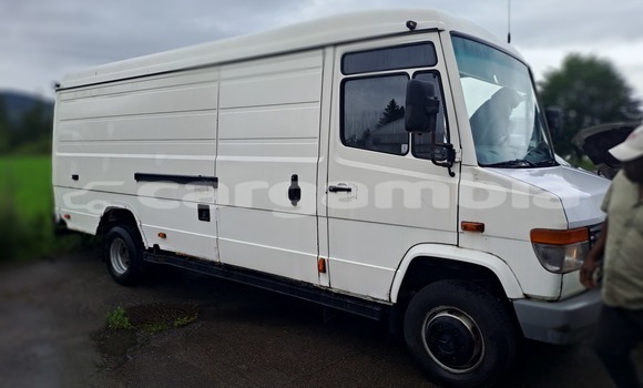 Acheter Occasion Voiture Mercedes‒Benz Esprit Blanc à Banjul, Banjul Acheter Occasion Voiture Mercedes‒Benz Esprit Blanc à Banjul, Banjul