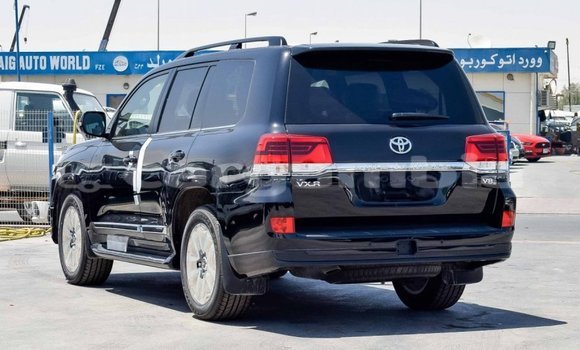 اشتري جديد Toyota Land Cruiser Black سيارة في Bakau في Kanifing اشتري جديد Toyota Land Cruiser Black سيارة في Bakau في Kanifing