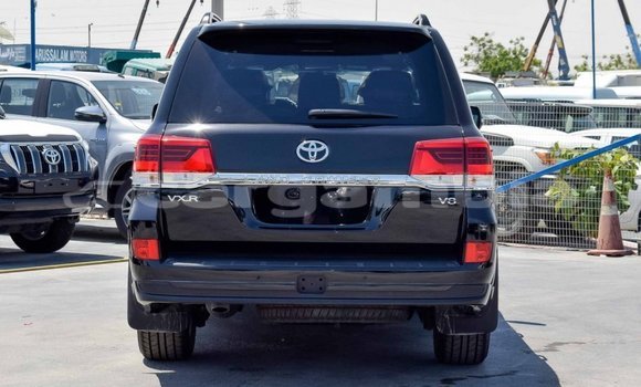اشتري جديد Toyota Land Cruiser Black سيارة في Bakau في Kanifing اشتري جديد Toyota Land Cruiser Black سيارة في Bakau في Kanifing