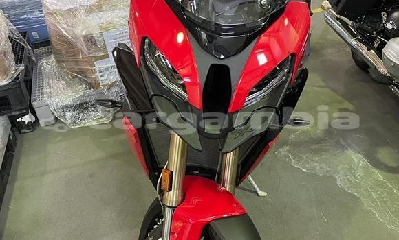 اشتري مستعمل BMW S 1000 Red دراجة نارية في Banjul في Banjul