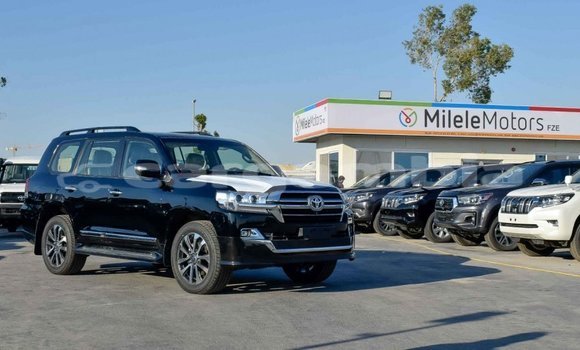 اشتري جديد Toyota Land Cruiser Black سيارة في Bakau في Kanifing