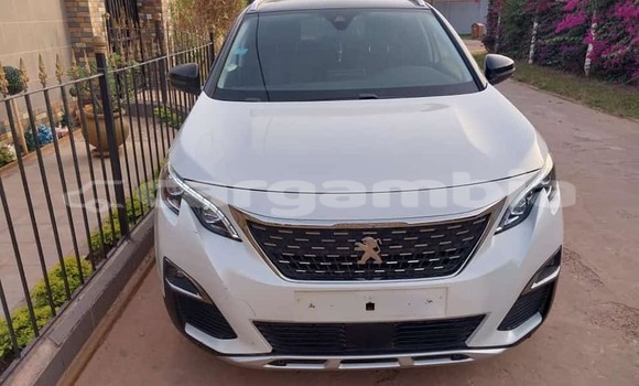 اشتري مستعمل Peugeot 104 White سيارة في Banjul في Banjul