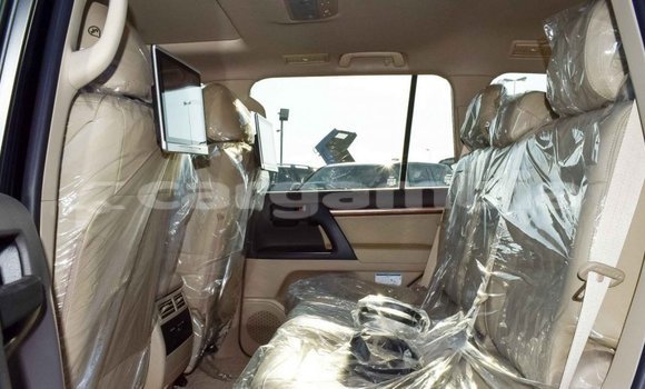 اشتري جديد Toyota Land Cruiser Black سيارة في Bakau في Kanifing اشتري جديد Toyota Land Cruiser Black سيارة في Bakau في Kanifing