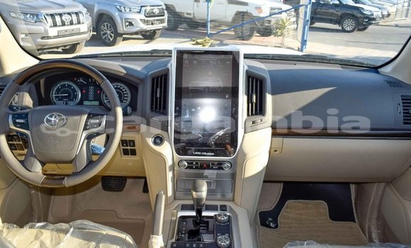 اشتري جديد Toyota Land Cruiser Black سيارة في Bakau في Kanifing اشتري جديد Toyota Land Cruiser Black سيارة في Bakau في Kanifing