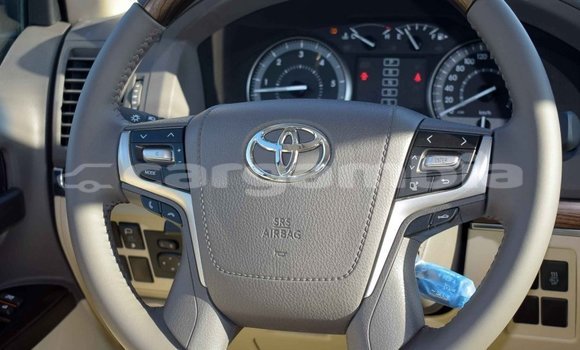 اشتري جديد Toyota Land Cruiser Black سيارة في Bakau في Kanifing اشتري جديد Toyota Land Cruiser Black سيارة في Bakau في Kanifing