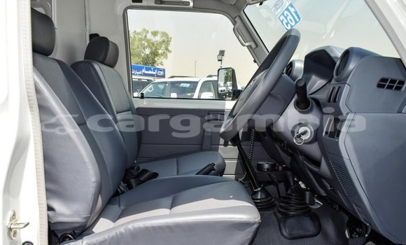 اشتري جديد Toyota Land Cruiser White سيارة في Bakau في Kanifing اشتري جديد Toyota Land Cruiser White سيارة في Bakau في Kanifing