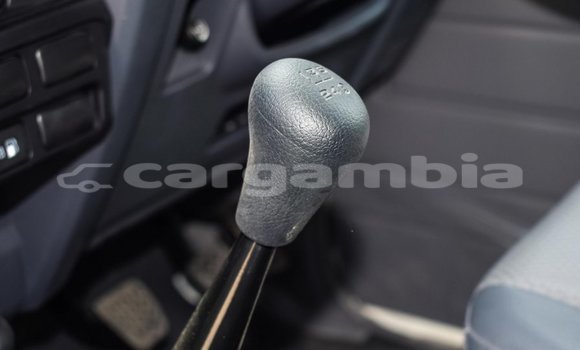اشتري جديد Toyota Land Cruiser White سيارة في Bakau في Kanifing اشتري جديد Toyota Land Cruiser White سيارة في Bakau في Kanifing