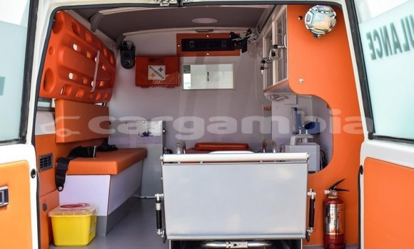 اشتري جديد Toyota Land Cruiser White سيارة في Bakau في Kanifing اشتري جديد Toyota Land Cruiser White سيارة في Bakau في Kanifing