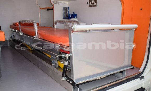 اشتري جديد Toyota Land Cruiser White سيارة في Bakau في Kanifing اشتري جديد Toyota Land Cruiser White سيارة في Bakau في Kanifing