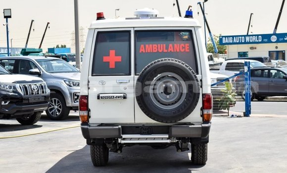 اشتري جديد Toyota Land Cruiser White سيارة في Bakau في Kanifing اشتري جديد Toyota Land Cruiser White سيارة في Bakau في Kanifing