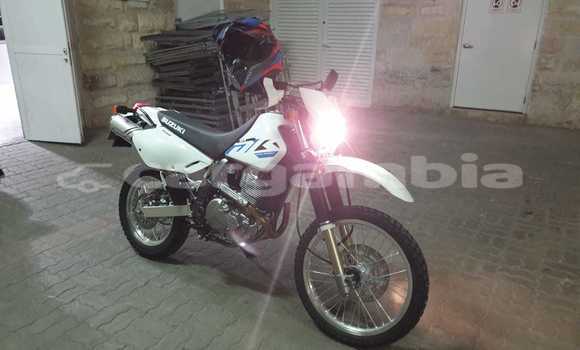 Buy Used Suzuki DR White Bike in Banjul in Banjul Buy Used Suzuki DR White Bike in Banjul in Banjul