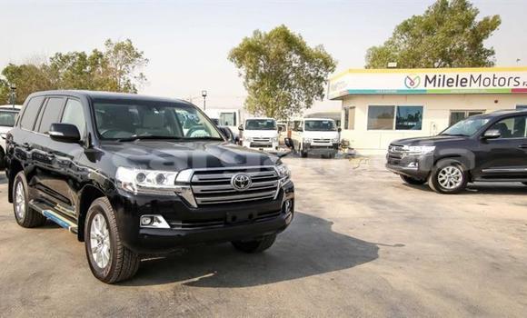 اشتري جديد Toyota Land Cruiser Black سيارة في Bakau في Kanifing
