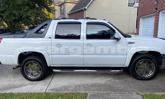 اشتري مستعمل Chevrolet S-10 Pickup White سيارة في Serekunda في Kanifing