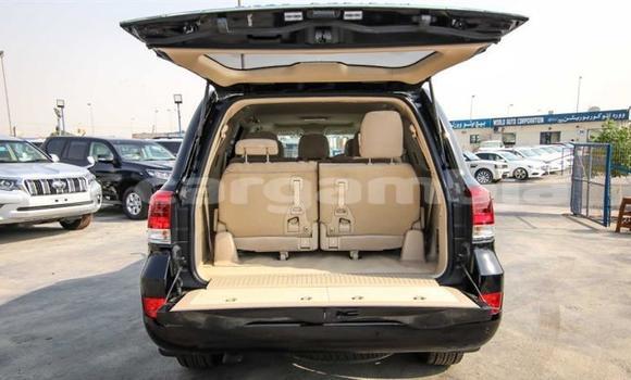 اشتري جديد Toyota Land Cruiser Black سيارة في Bakau في Kanifing اشتري جديد Toyota Land Cruiser Black سيارة في Bakau في Kanifing