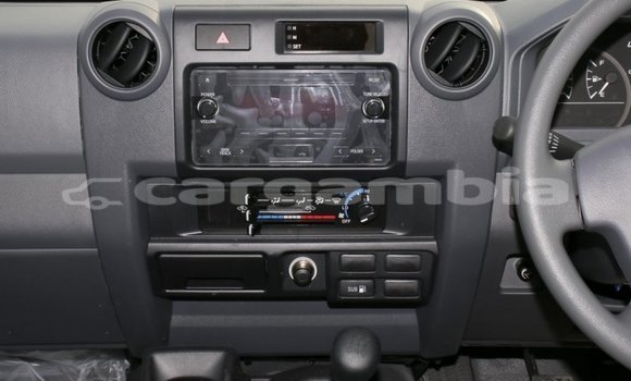 اشتري جديد Toyota Land Cruiser White سيارة في Bakau في Kanifing اشتري جديد Toyota Land Cruiser White سيارة في Bakau في Kanifing