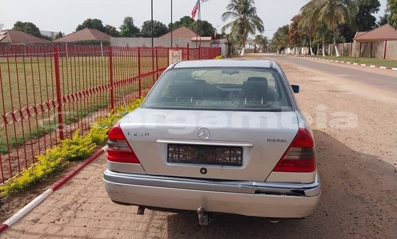اشتري مستعمل Mercedes-Benz C-Classe Other سيارة في Serekunda في Kanifing