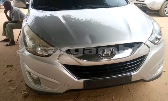 Buy Used Hyundai Tucson Green Car in Banjul in Banjul Buy Used Hyundai Tucson Green Car in Banjul in Banjul