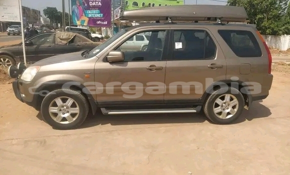 Buy Used Honda CR-V Green Car in Banjul in Banjul Buy Used Honda CR-V Green Car in Banjul in Banjul