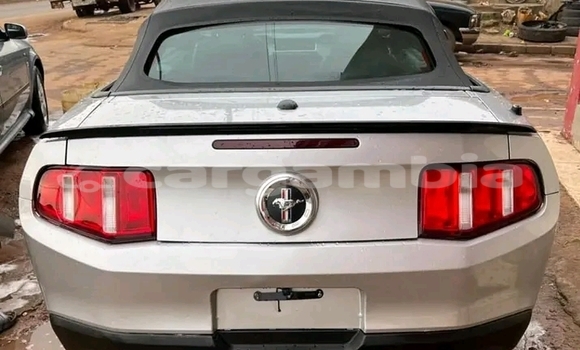 Buy Used Ford Mustang White Car in Banjul in Banjul Buy Used Ford Mustang White Car in Banjul in Banjul
