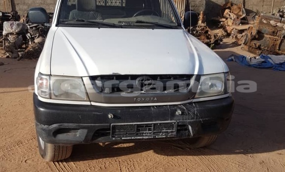 Acheter Occasion Voiture Toyota Hilux Blanc à Banjul, Banjul Acheter Occasion Voiture Toyota Hilux Blanc à Banjul, Banjul