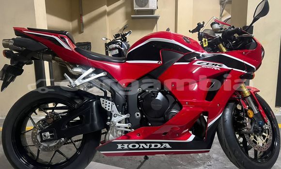 Buy Used Honda CBR Red Bike in Banjul in Banjul Buy Used Honda CBR Red Bike in Banjul in Banjul