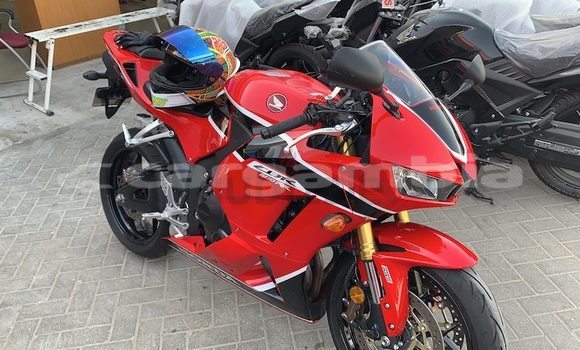 Buy Used Honda CBR Red Bike in Banjul in Banjul Buy Used Honda CBR Red Bike in Banjul in Banjul