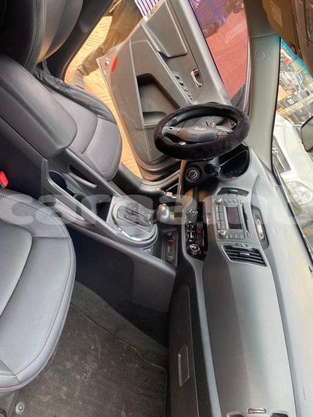 Big with watermark kia sportage basse basse 1163