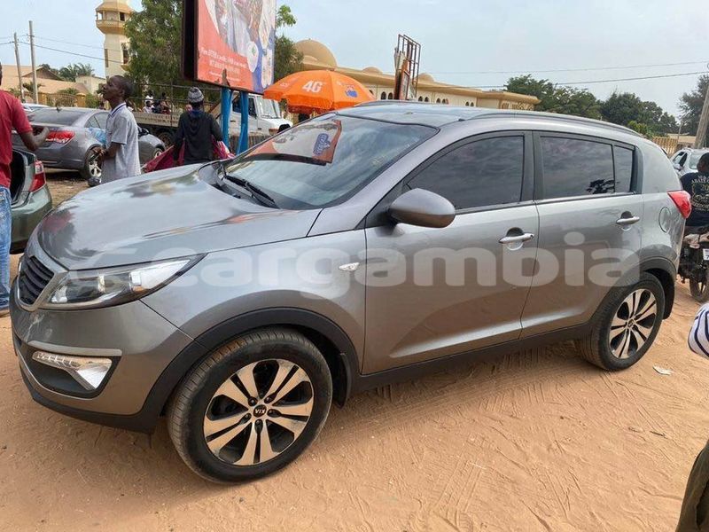 Big with watermark kia sportage basse basse 1163