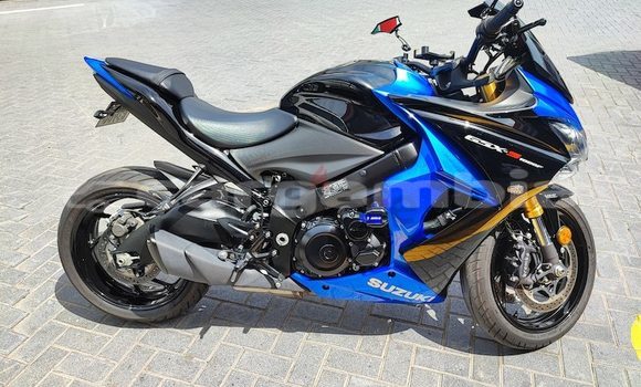 Dieundeu Occasion Suzuki GSX-S Blue Bike in Banjul in Banjul