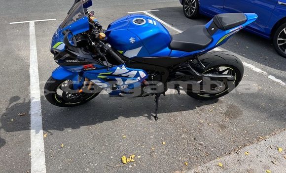 اشتري مستعمل Suzuki GSX–R Blue دراجة نارية في Banjul في Banjul اشتري مستعمل Suzuki GSX–R Blue دراجة نارية في Banjul في Banjul