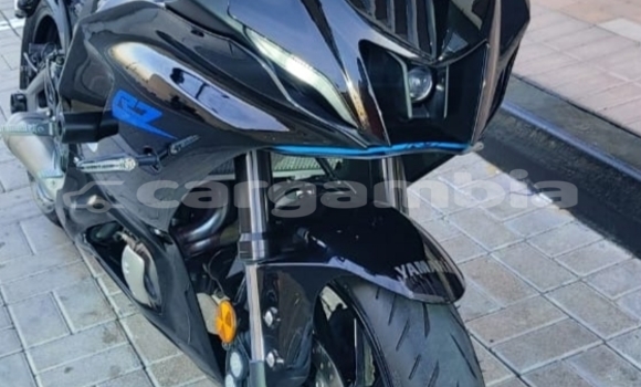 اشتري مستعمل Yamaha YZF Black دراجة نارية في Banjul في Banjul