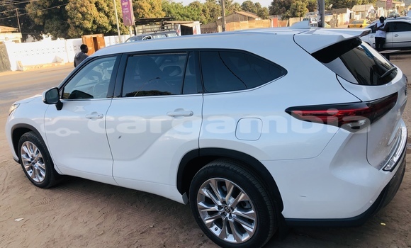 Acheter Neuf Voiture Toyota Highlander Blanc à Serekunda, Kanifing Acheter Neuf Voiture Toyota Highlander Blanc à Serekunda, Kanifing