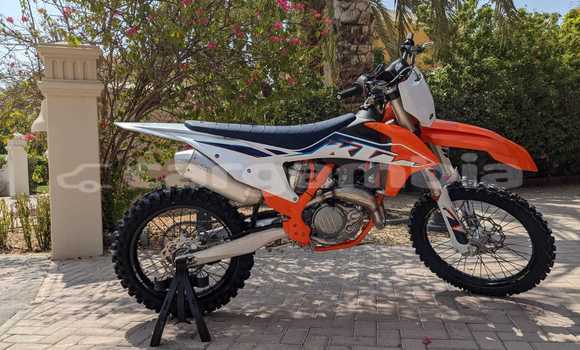 اشتري مستعمل KTM 450 Beige دراجة نارية في Banjul في Banjul