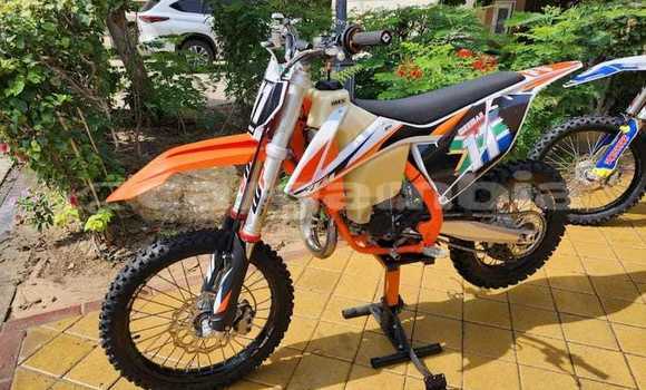 اشتري مستعمل KTM 85 SX 19/16 Beige دراجة نارية في Banjul في Banjul