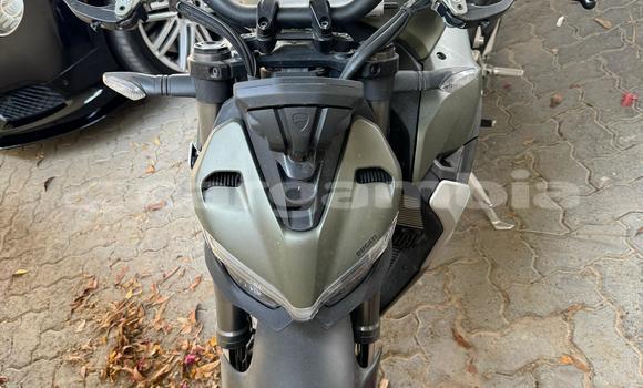اشتري مستعمل Ducati Streetfighter Black دراجة نارية في Banjul في Banjul اشتري مستعمل Ducati Streetfighter Black دراجة نارية في Banjul في Banjul