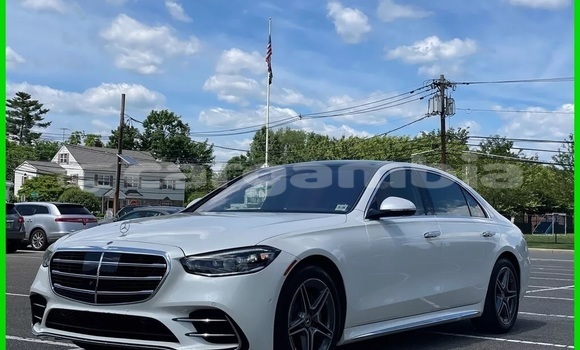 Dieundeu Occasion Mercedes‒Benz S–Class White Auto in Bakau in Kanifing Dieundeu Occasion Mercedes‒Benz S–Class White Auto in Bakau in Kanifing