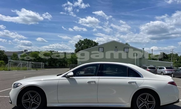 Buy Used Mercedes‒Benz S–Class White Car in Bakau in Kanifing Buy Used Mercedes‒Benz S–Class White Car in Bakau in Kanifing