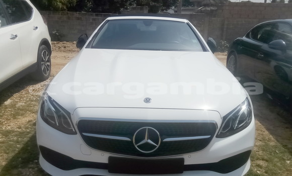Acheter Occasion Voiture Mercedes-Benz E-klasse Blanc à Serekunda, Kanifing Acheter Occasion Voiture Mercedes-Benz E-klasse Blanc à Serekunda, Kanifing