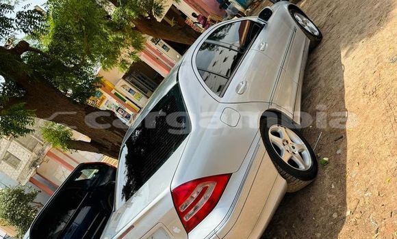 Acheter Occasion Voiture Chevrolet Beretta Rouge à Banjul, Banjul Acheter Occasion Voiture Chevrolet Beretta Rouge à Banjul, Banjul