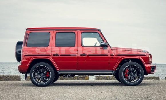 Acheter Occasion Voiture Mercedes-Benz AMG GLC Rouge à Bakau, Kanifing Acheter Occasion Voiture Mercedes-Benz AMG GLC Rouge à Bakau, Kanifing