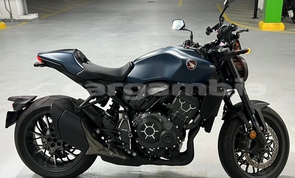 اشتري مستعمل Honda CB Beige دراجة نارية في Banjul في Banjul اشتري مستعمل Honda CB Beige دراجة نارية في Banjul في Banjul