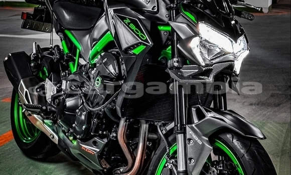 Buy Used Kawasaki Z Green Bike in Banjul in Banjul Buy Used Kawasaki Z Green Bike in Banjul in Banjul