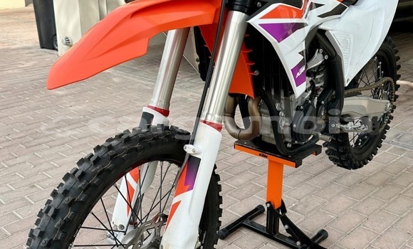 اشتري مستعمل KTM 450 White دراجة نارية في Banjul في Banjul
