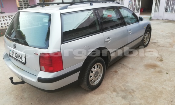Acheter Occasion Voiture Volkswagen Passat Gris à Serekunda, Kanifing Acheter Occasion Voiture Volkswagen Passat Gris à Serekunda, Kanifing