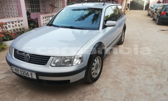 Acheter Occasion Voiture Volkswagen Passat Gris à Serekunda, Kanifing Acheter Occasion Voiture Volkswagen Passat Gris à Serekunda, Kanifing