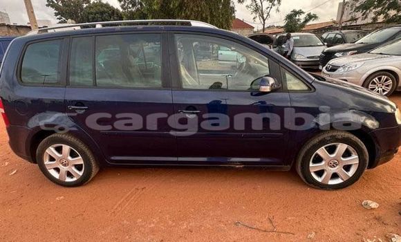 اشتري مستعمل Volkswagen Touran Black سيارة في Brikama في Brikama اشتري مستعمل Volkswagen Touran Black سيارة في Brikama في Brikama